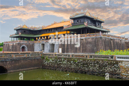 Zitadelle in Hue im Sonnenuntergang Stockfoto