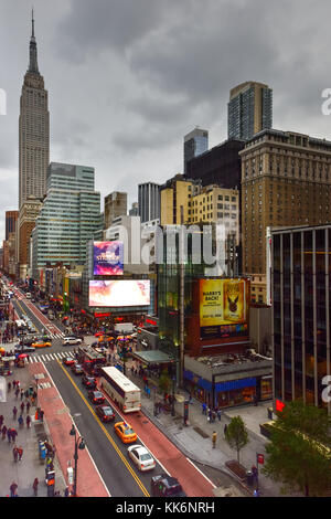 New York City - 22. Oktober 2016: Midtown Manhattan Wolkenkratzer um Pennsylvania Station und Madison Square Garden in New York City. Stockfoto
