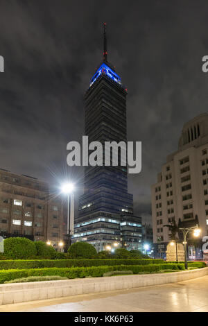 Latinoamericana Turm (Torre Latinoamericana), in der Nähe des Zocalo, in Mexiko Stadt. Stockfoto