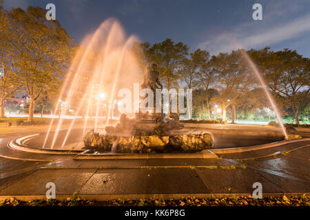 Bailey Brunnen ist ein aus dem 19. Jahrhundert im Freien Skulptur in New York Grand Army Plaza, Brooklyn, New York, United States. Stockfoto