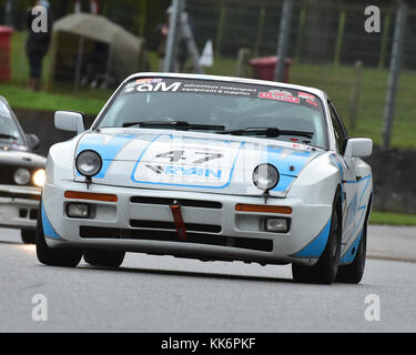 Ryan mone, Peter Sloane, Porsche 944 S2, Klassikern, Night Race Meeting, Classic Sports Car Club, cscc, November 2017, Brands Hatch, England, Ken Stockfoto