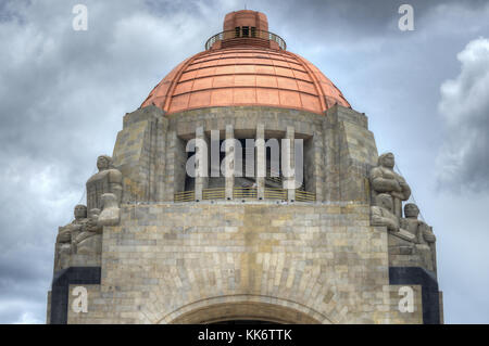 Skulpturen der Denkmal für die mexikanische Revolution (Monumento a la Revolucion mexicana). in Platz der Republik in Mexiko City im Jahr 1936 erbaut. Stockfoto