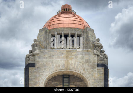 Skulpturen der Denkmal für die mexikanische Revolution (Monumento a la Revolucion mexicana). in Platz der Republik in Mexiko City im Jahr 1936 erbaut. Stockfoto