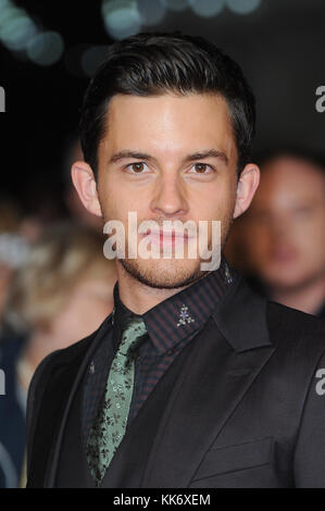 Jonathan Bailey nimmt an der Galavorstellung von Testament der Jugend im Odeon Leicester Square in London. 14. Oktober 2014 © Paul Treadway Stockfoto