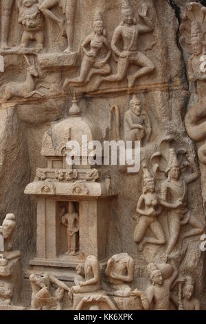 Arjunas Buße in Mahabalipuram, Mamallapuram, Tamil Nadu, Indien, Steinornamente mit Elefanten Stockfoto