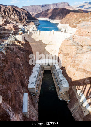 Hoover Dam und Lake Mead von der Route 93, Sonnenuntergang - Arizona, AZ, USA Stockfoto