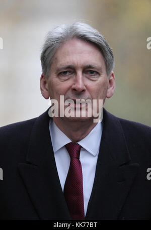 London, Großbritannien. 28. November 2017. Philip Hammond Schatzkanzler die wöchentliche Kabinettssitzung in Downing Street, London Stockfoto