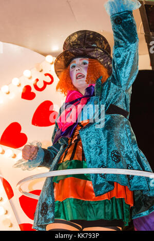 Glastonbury, Großbritannien, 18. November 2017, aliens Karneval club Float' seltsamer' auf dem Glastonbury Karneval 2017 Stockfoto