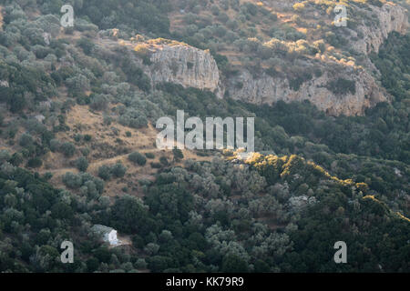 Eine kleine Kirche in den Bergen, Ikaria, Griechenland Stockfoto