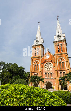 Neoromanischen Kathedrale Notre-Dame Basilika von Saigon, Downtown District 1 Dong Khoi Gegend, Ho Chi Minh City (Saigon), Vietnam, Südostasien Stockfoto