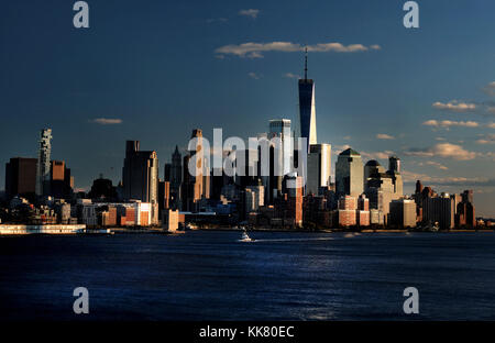 Das One World Trade Center (Turm), New York City, Sonnenuntergang Stockfoto