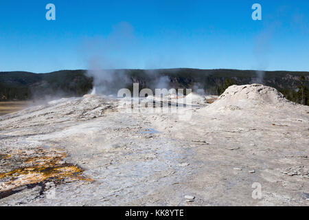 Lion Geysir Gruppe thermische Funktion in Upper Geyser Basin, Yellowstone National Park Stockfoto