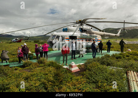 Hubschrauberlandeplatz in der uzon Caldera. kronotsky Naturschutzgebiet auf der Halbinsel Kamtschatka. Stockfoto