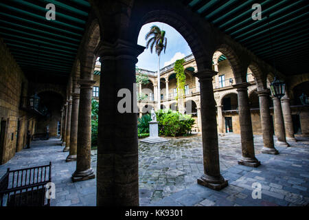 Statue von Christopher Columbus, Museum der Stadt Museo de la Ciudad, Havanna, Kuba Stockfoto