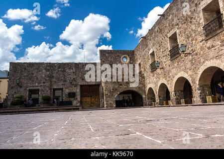 Vorderansicht einer Plaza De Aranzazu. San Luis Potosi, Mexiko Stockfoto