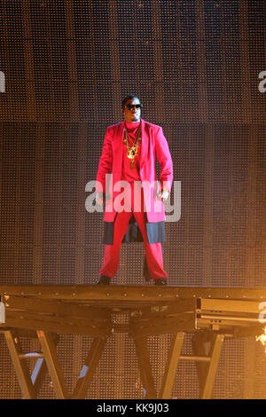 CINCINNATI, OH - SEPTEMBER 17: Sean 'Diddy' Combs tritt während der Bad Boy Reunion Tour in der U.S. Bank Arena am 17. September 2016 in Cincinnati, Ohio auf.Leute: Sean Combs T Stockfoto