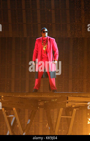 CINCINNATI, OH - SEPTEMBER 17: Sean 'Diddy' Combs tritt während der Bad Boy Reunion Tour in der U.S. Bank Arena am 17. September 2016 in Cincinnati, Ohio auf.Leute: Sean Combs T Stockfoto