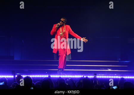 CINCINNATI, OH - SEPTEMBER 17: Sean 'Diddy' Combs tritt während der Bad Boy Reunion Tour in der U.S. Bank Arena am 17. September 2016 in Cincinnati, Ohio auf.Leute: Sean Combs T Stockfoto