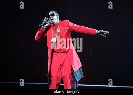 CINCINNATI, OH - SEPTEMBER 17: Sean 'Diddy' Combs tritt während der Bad Boy Reunion Tour in der U.S. Bank Arena am 17. September 2016 in Cincinnati, Ohio auf.Leute: Sean Combs T Stockfoto