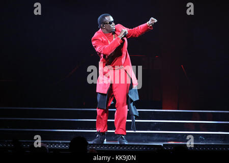 CINCINNATI, OH - SEPTEMBER 17: Sean 'Diddy' Combs tritt während der Bad Boy Reunion Tour in der U.S. Bank Arena am 17. September 2016 in Cincinnati, Ohio auf.Leute: Sean Combs T Stockfoto