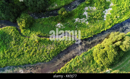 Luftaufnahme des Flusses Test bei Longparish, Hampshire Stockfoto