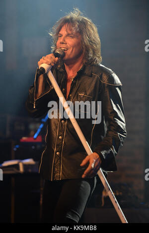FORT LAUDERDALE, FL - FEBRUAR 02: Joey Tempest of Europe tritt bei Revolution am 2. Februar 2016 in Fort Lauderdale, Florida auf Stockfoto
