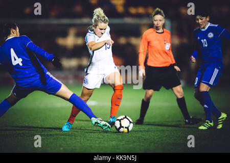 England's isobel Christiansen in Aktion während der FIFA 2019 der Frauen WM-Qualifikationsspiel gegen Kasachstan am 28. November 2017 in Colchester. Stockfoto