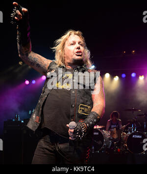 POMPANO BEACH FL - JUNI 18: Vince Neil von der Vince Neil Band tritt am 18. Juni 2016 im Pompano Beach Amphitheater in Pompano Beach, Florida auf Stockfoto