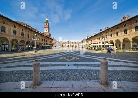 Piazza Ducale, Vigevano, Lombardei, Italien Stockfoto