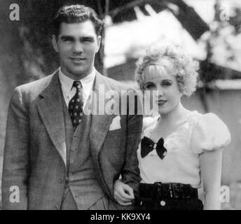 Max Schmeling, ein deutscher Boxer, mit seiner slowakischen Frau und Schauspielerin Anny Ondra 1933. | Nutzung weltweit Stockfoto