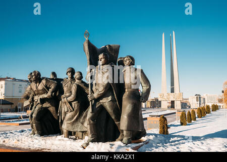 Vitebsk, Weißrussland. Denkmal „Drei Bajonette“ Des Memorial Of Liberators In Der Nähe Des Victory Park. Denkmal Für Helden, Die In Kämpfen Um Die Befreiung Von Starben Stockfoto