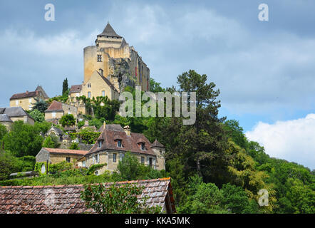 Castel von Castelnaud-la-Chapelle mit Blick auf den Fluss Dordogne in Frankreich Stockfoto