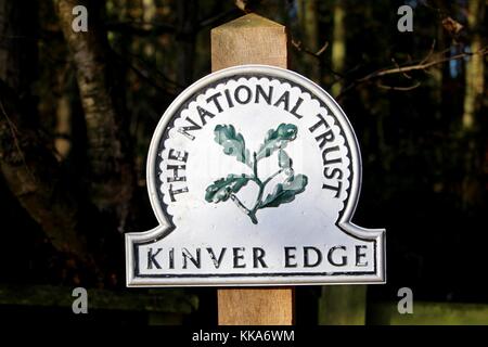 Kinver Kante ist die Heimat der letzten Höhlenwohnungen Wohnungen in England belegt, mit einem Satz komplette Höhle - Häuser ausgegraben in den lokalen Sandstein. Stockfoto