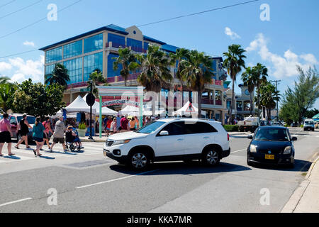 Waterfront und der Innenstadt von Georgetown auf Grand Cayman in der Cayman Islands. Stockfoto