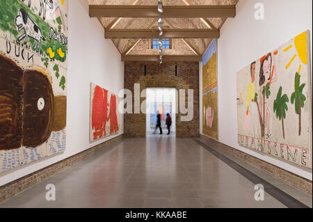 Serpentine Galerien, London, UK. 29. November 2017. In ihrer ersten großen institutionellen/London zeigen, britische Künstlerin Rose Wylie ihre lebendige, große Geschenke, figurative Malerei, die eine Reihe von Themen ab, von der Parklandschaft von Kensington Gardens und einem Arsenal vs Spurs Match zu Quentin Tarantinos Kill Bill Filme und Celebrity Kultur, einschließlich Elizabeth Taylor, Penelope Cruz und Nicole Kidman. Credit: Malcolm Park/Alamy Leben Nachrichten. Stockfoto