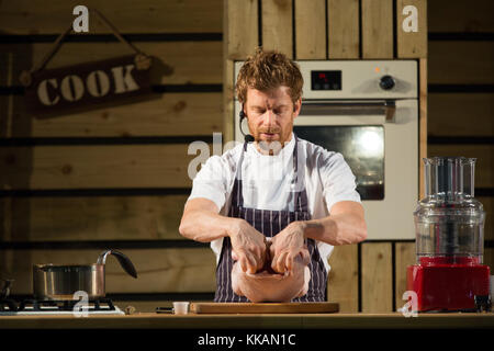 Birmingham, Großbritannien. 30. November 2017. Tom Aikens auf der Küche Bühne Winter ein Kochen Demo über das Kochen die Türkei für Weihnachten Credit: Steven roe/Alamy leben Nachrichten Stockfoto