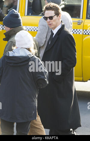 Benedict Cumberbatch filmt „Melrose“ in Glasgow, was New York in der Serie verdoppelt, die nach den Patrick Melrose Romanen von Edward St. Aubyn adaptiert wurde. Mit: Benedict Cumberbatch Wo: Glasgow, Großbritannien Wann: 29 Okt 2017 Credit: Euan Cherry/WENN.com Stockfoto