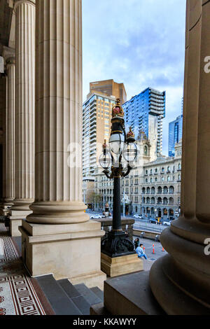 Australien, Melbourne, Parlament, Spring Street, Victoria, Spalten Stockfoto