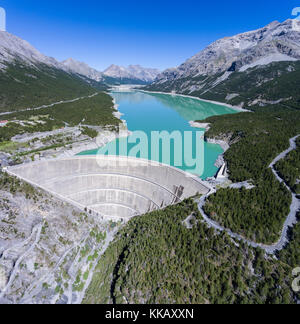 Luftbild - Cancano und das Tal von fraele Stockfoto