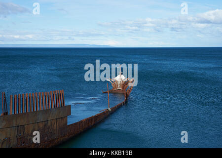 Rostende Wrack des Schiffes lord Lonsdale an der Küste der Magellanstraße in Punta Arenas, Chile. Stockfoto