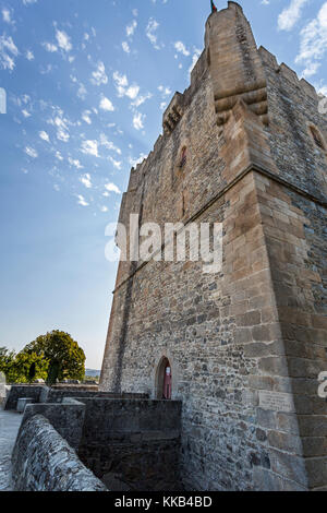 Der donjon der Burg von braganca, eine mittelalterliche Festung, im historischen Zentrum von Braganca, Portugal Stockfoto