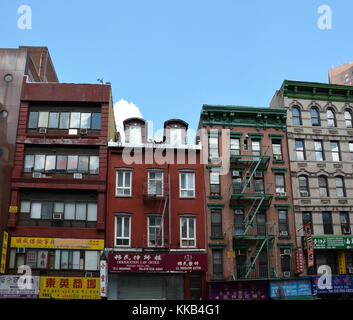 New York City - August 08 Chinatown in New York City on August 08, 2013 Es ist die größte und älteste wie Enklave in der westlichen Hemisphäre mit in der Nähe von Stockfoto