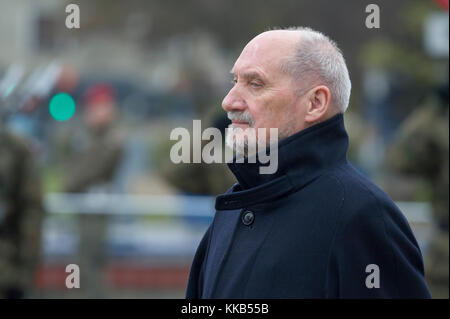 Antoni Macierewicz, polnischer Minister für Verteidigung, während der 99. Jahrestag der polnischen Marine in Gdynia, Polen. 28. November 2017 © wojciech Strozyk/Alamy Stockfoto