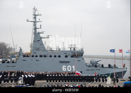 ORP Kormoran, Kormoran II Klasse minehunter, die neueste polnische Marine Schiff, während das Schiff Inbetriebnahme in Gdynia, Polen. 28. November 2017 © Wojcie Stockfoto