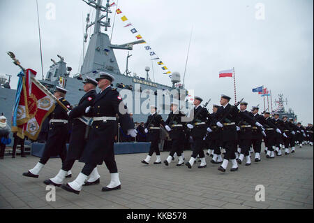 ORP Kormoran, Kormoran II Klasse minehunter, die neueste polnische Marine Schiff, während das Schiff Inbetriebnahme in Gdynia, Polen. 28. November 2017 © Wojcie Stockfoto