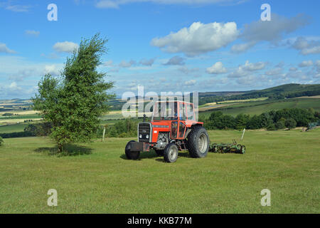 Massey Ferguson mf265 Traktor Stockfoto