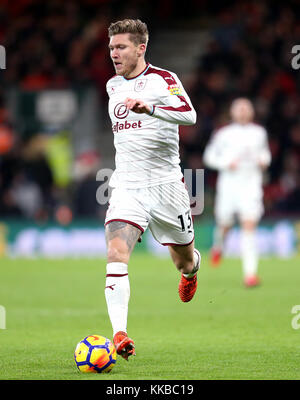 Jeff Hendrick von Burnley während des Spiels der Premier League im Vitality Stadium in Bournemouth. DRÜCKEN SIE VERBANDSFOTO. Bilddatum: Mittwoch, 29. November 2017. Siehe PA Geschichte FUSSBALL Bournemouth. Bildnachweis sollte lauten: Steven Paston/PA Wire. EINSCHRÄNKUNGEN: Keine Verwendung mit nicht autorisierten Audio-, Video-, Daten-, Fixture-Listen, Club-/Liga-Logos oder „Live“-Diensten. Online-in-Match-Nutzung auf 75 Bilder beschränkt, keine Videoemulation. Keine Verwendung in Wetten, Spielen oder Veröffentlichungen für einzelne Vereine/Vereine/Vereine/Spieler. Stockfoto