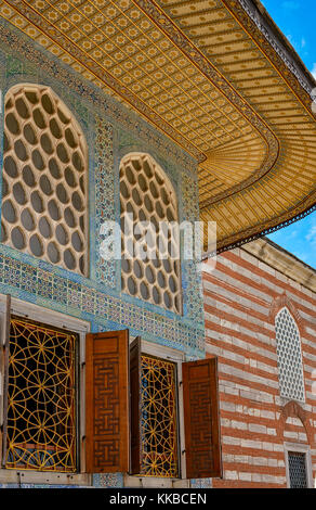 Alte Fassade im Innenbereich für den Harem des Topkapi-Palastes in Istanbul Stockfoto