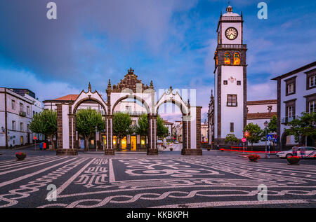 Portas da Cidade - das Symbol der Stadt Ponta Delgada, Sao Miguel Island in Azoren, Portugal Stockfoto