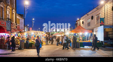 Dalston's Ridley Road Market in der Nähe der Kingsland High Street, hackney, East London, Großbritannien Stockfoto